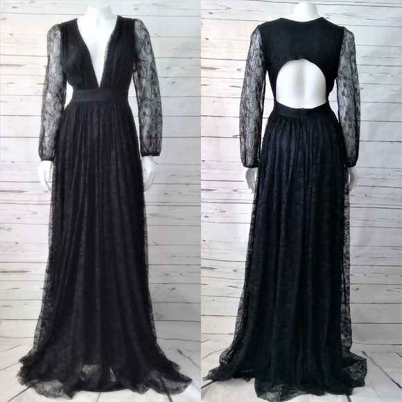 Rubber Ducky Productions, Inc. Dresses & Skirts - 💕🎉 HOST PICK 🎉 💕 Gorgeous Black Lace Gown